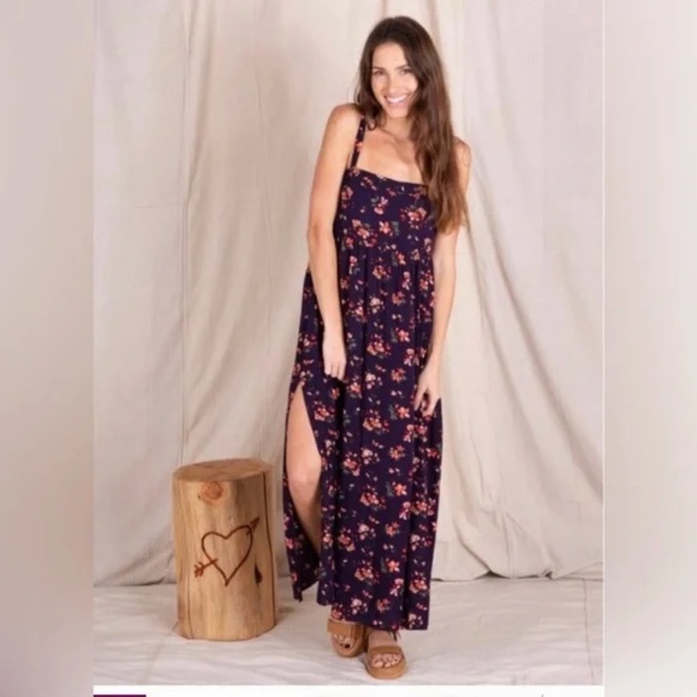 NATURAL LIFE Patti Side Slit Maxi Dress